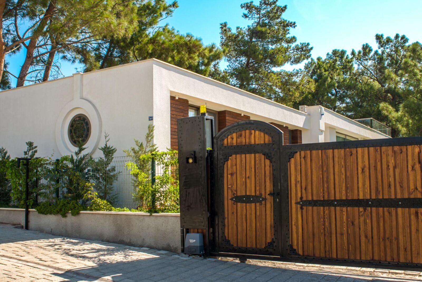 Amazon Häuser Bodrum – Villa Eingangstor Wohnanlage Konacık