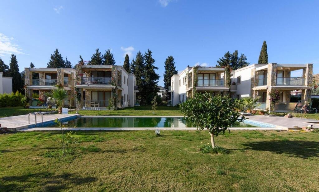 CITRON Villenanlage Bodrum mit Garten – Wohnobjekte Ortakent