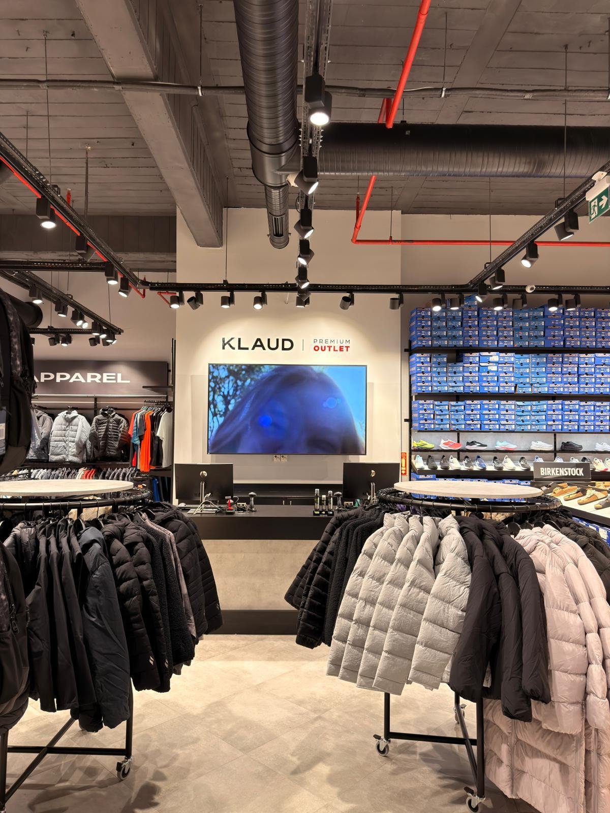 Apparel-Bereich mit digitalem Display