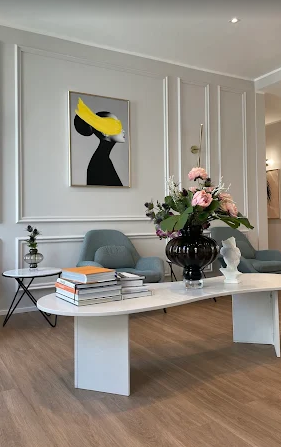 Medicare Mühlheim Innenarchitektur – Rezeption mit Marmordetails